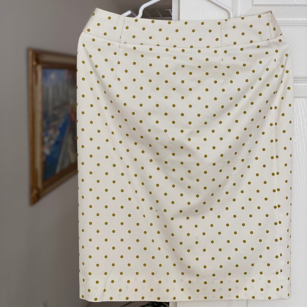 White Pencil Skirt with lemon green dot.